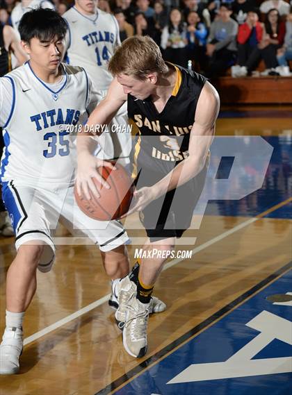 Thumbnail 2 in San Luis Obispo vs. San Marino (CIF D4AA Second Round) photogallery.