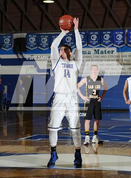 Thumbnail 2 in San Luis Obispo vs. San Marino (CIF D4AA Second Round) photogallery.