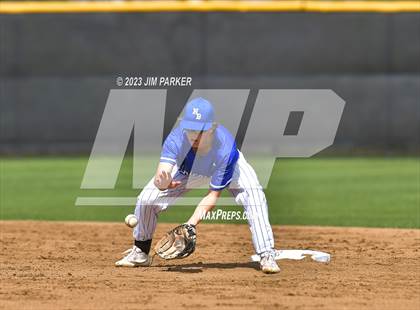 Thumbnail 2 in New Braunfels vs Vandegrift (Hill Country Classic) photogallery.