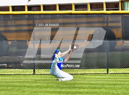 Thumbnail 2 in New Braunfels vs Vandegrift (Hill Country Classic) photogallery.