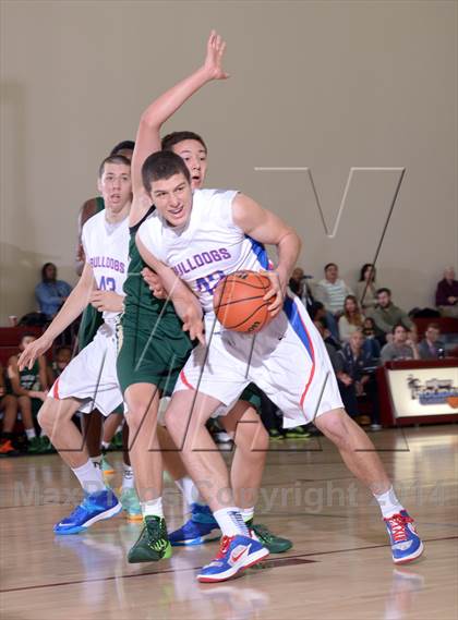 Thumbnail 3 in Moreau Catholic vs. Folsom (MaxPreps Holiday Classic) photogallery.