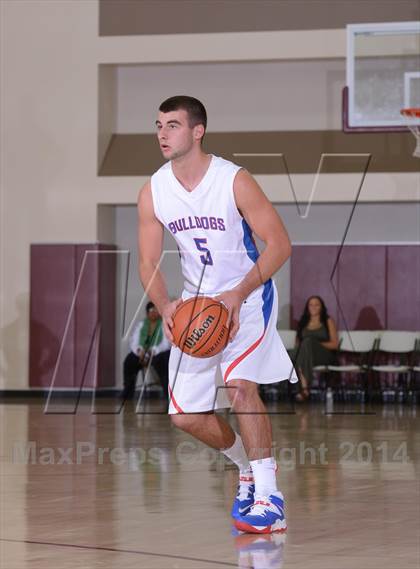 Thumbnail 3 in Moreau Catholic vs. Folsom (MaxPreps Holiday Classic) photogallery.