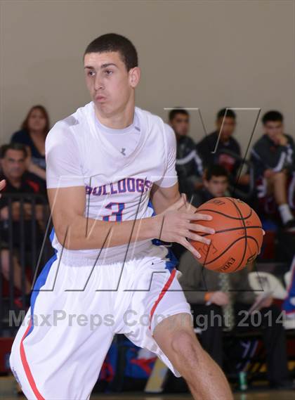 Thumbnail 2 in Moreau Catholic vs. Folsom (MaxPreps Holiday Classic) photogallery.