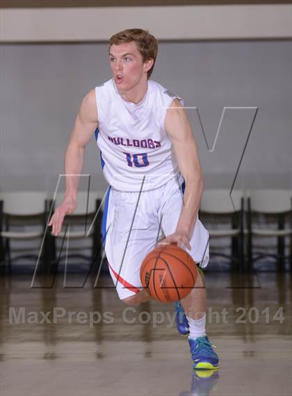 Thumbnail 2 in Moreau Catholic vs. Folsom (MaxPreps Holiday Classic) photogallery.