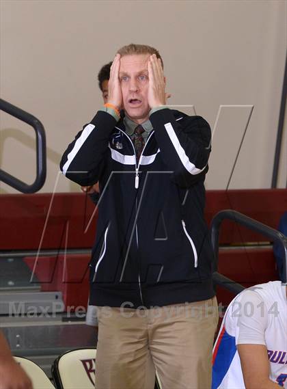 Thumbnail 3 in Moreau Catholic vs. Folsom (MaxPreps Holiday Classic) photogallery.