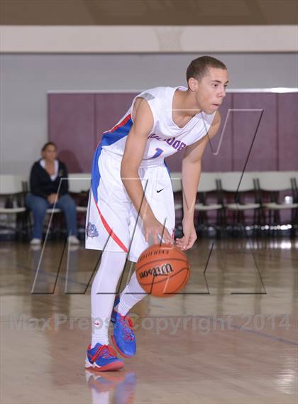 Thumbnail 2 in Moreau Catholic vs. Folsom (MaxPreps Holiday Classic) photogallery.