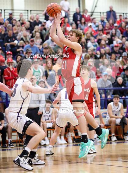 Thumbnail 2 in  Sam Rayburn vs. Tolar (UIL 2A Region II Semifinal) photogallery.