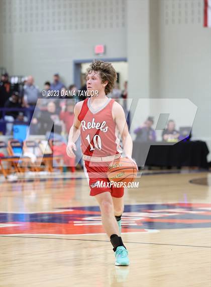 Thumbnail 2 in  Sam Rayburn vs. Tolar (UIL 2A Region II Semifinal) photogallery.
