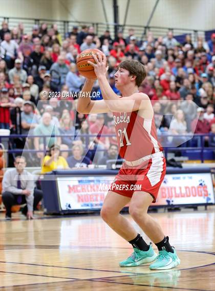 Thumbnail 3 in  Sam Rayburn vs. Tolar (UIL 2A Region II Semifinal) photogallery.