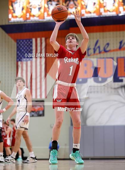 Thumbnail 1 in  Sam Rayburn vs. Tolar (UIL 2A Region II Semifinal) photogallery.