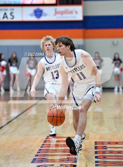 Thumbnail 1 in  Sam Rayburn vs. Tolar (UIL 2A Region II Semifinal) photogallery.