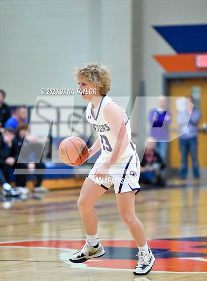 Thumbnail 1 in  Sam Rayburn vs. Tolar (UIL 2A Region II Semifinal) photogallery.