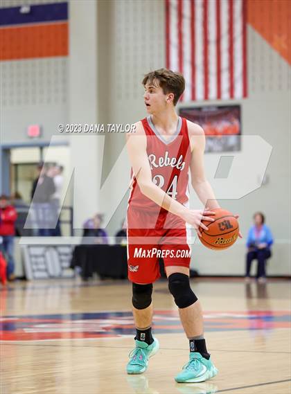 Thumbnail 3 in  Sam Rayburn vs. Tolar (UIL 2A Region II Semifinal) photogallery.