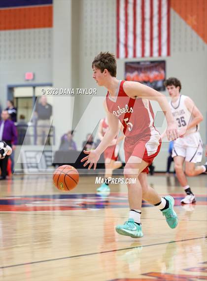 Thumbnail 3 in  Sam Rayburn vs. Tolar (UIL 2A Region II Semifinal) photogallery.