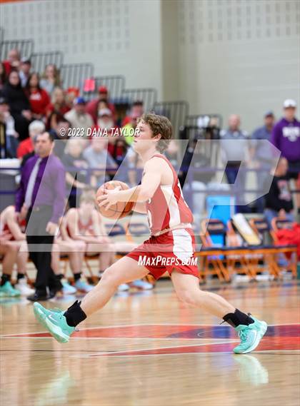 Thumbnail 3 in  Sam Rayburn vs. Tolar (UIL 2A Region II Semifinal) photogallery.