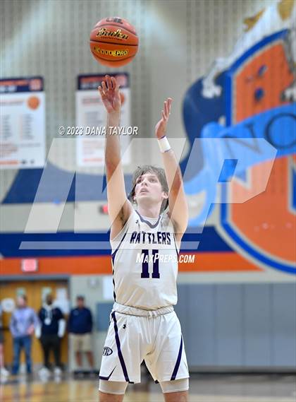 Thumbnail 2 in  Sam Rayburn vs. Tolar (UIL 2A Region II Semifinal) photogallery.