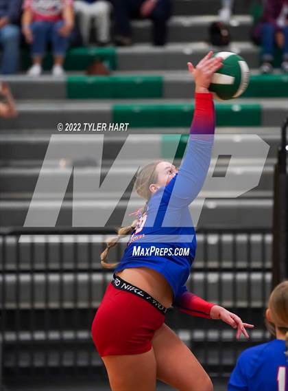 Thumbnail 1 in Western Boone vs. Guerin Catholic (IHSAA 3A Regional Championship) photogallery.