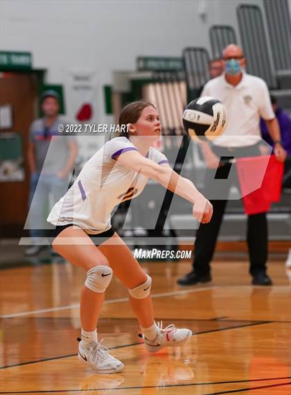 Thumbnail 3 in Western Boone vs. Guerin Catholic (IHSAA 3A Regional Championship) photogallery.