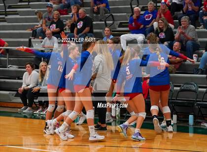 Thumbnail 3 in Western Boone vs. Guerin Catholic (IHSAA 3A Regional Championship) photogallery.