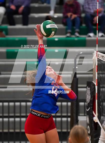 Thumbnail 3 in Western Boone vs. Guerin Catholic (IHSAA 3A Regional Championship) photogallery.