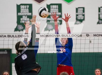 Thumbnail 1 in Western Boone vs. Guerin Catholic (IHSAA 3A Regional Championship) photogallery.