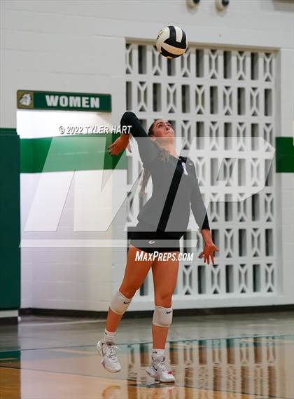 Thumbnail 3 in Western Boone vs. Guerin Catholic (IHSAA 3A Regional Championship) photogallery.