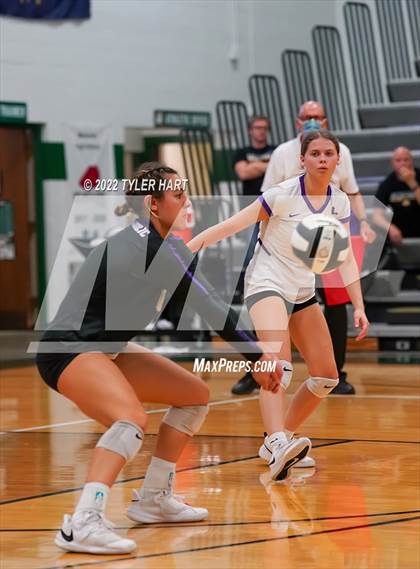 Thumbnail 3 in Western Boone vs. Guerin Catholic (IHSAA 3A Regional Championship) photogallery.