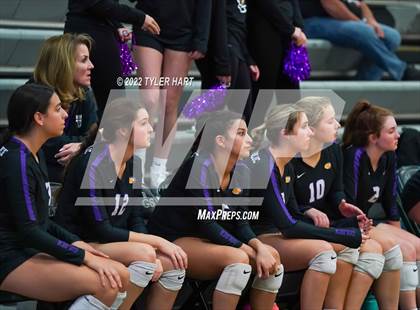 Thumbnail 2 in Western Boone vs. Guerin Catholic (IHSAA 3A Regional Championship) photogallery.