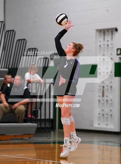 Thumbnail 3 in Western Boone vs. Guerin Catholic (IHSAA 3A Regional Championship) photogallery.