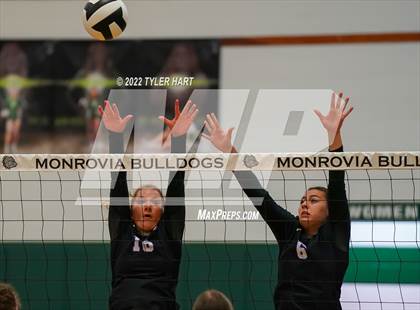 Thumbnail 1 in Western Boone vs. Guerin Catholic (IHSAA 3A Regional Championship) photogallery.