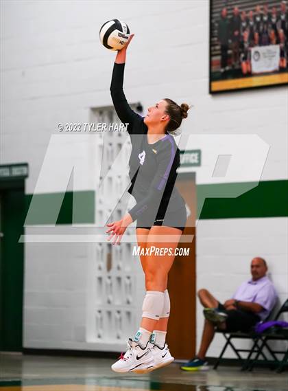Thumbnail 3 in Western Boone vs. Guerin Catholic (IHSAA 3A Regional Championship) photogallery.
