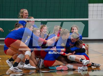 Thumbnail 2 in Western Boone vs. Guerin Catholic (IHSAA 3A Regional Championship) photogallery.