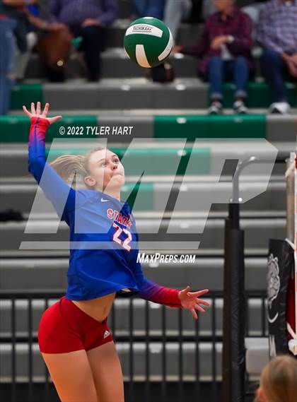 Thumbnail 2 in Western Boone vs. Guerin Catholic (IHSAA 3A Regional Championship) photogallery.