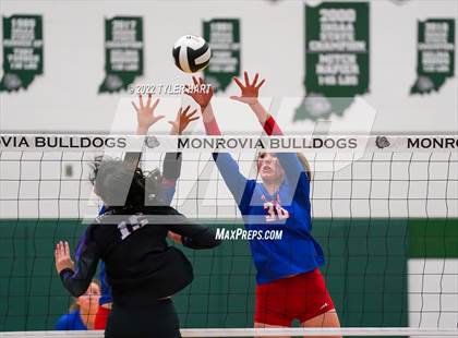 Thumbnail 2 in Western Boone vs. Guerin Catholic (IHSAA 3A Regional Championship) photogallery.