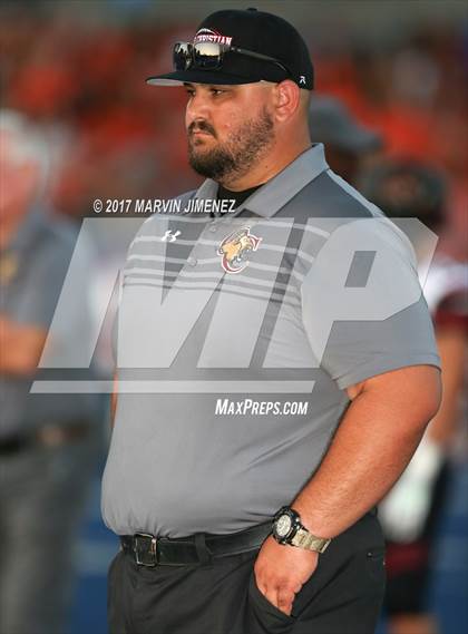 Thumbnail 3 in Oaks Christian vs Chaminade  photogallery.