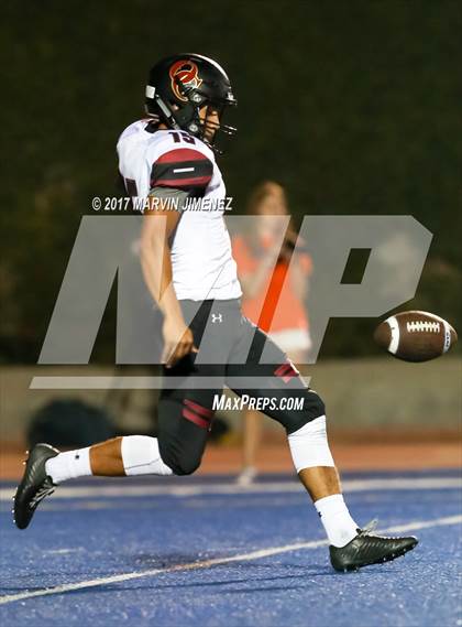 Thumbnail 3 in Oaks Christian vs Chaminade  photogallery.