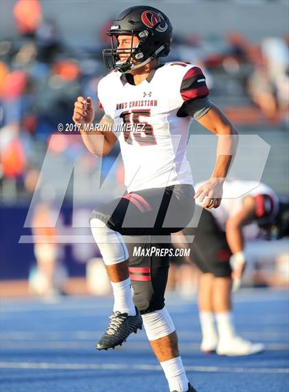 Thumbnail 3 in Oaks Christian vs Chaminade  photogallery.
