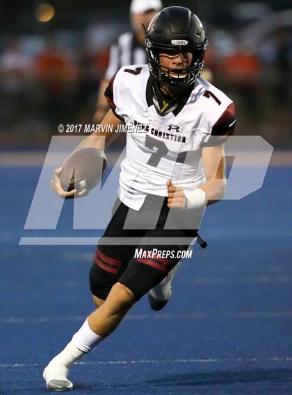 Thumbnail 3 in Oaks Christian vs Chaminade  photogallery.