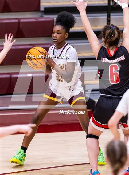 Thumbnail 3 in RF Staples @ Point Loma (Holiday Classic) photogallery.