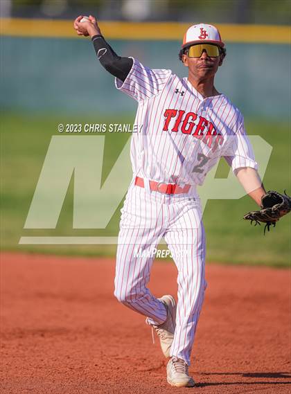Thumbnail 2 in La Junta vs. Valley Christian (Coach Bob Tournament) photogallery.