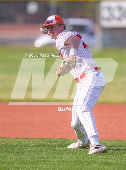 Thumbnail 2 in La Junta vs. Valley Christian (Coach Bob Tournament) photogallery.