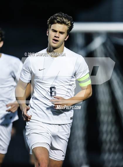 Thumbnail 1 in  Loyola @ Harvard-Westlake photogallery.
