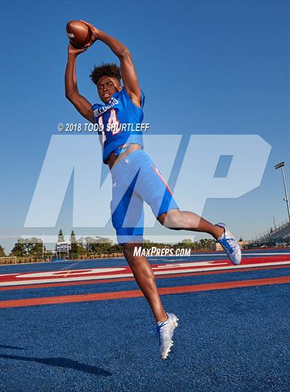 Thumbnail 3 in Folsom (Preseason Early Contenders Photo Shoot) photogallery.