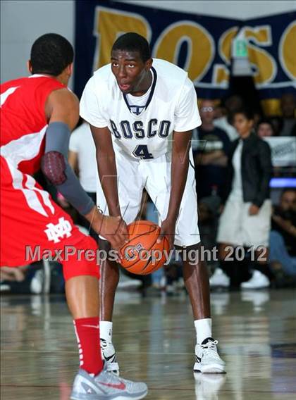 Thumbnail 3 in Mater Dei vs. St. John Bosco photogallery.