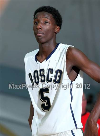 Thumbnail 3 in Mater Dei vs. St. John Bosco photogallery.