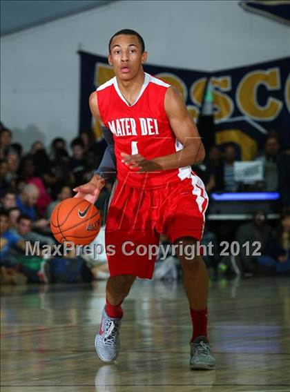 Thumbnail 1 in Mater Dei vs. St. John Bosco photogallery.