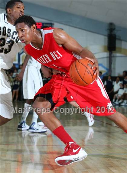 Thumbnail 1 in Mater Dei vs. St. John Bosco photogallery.