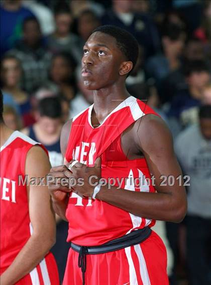 Thumbnail 2 in Mater Dei vs. St. John Bosco photogallery.