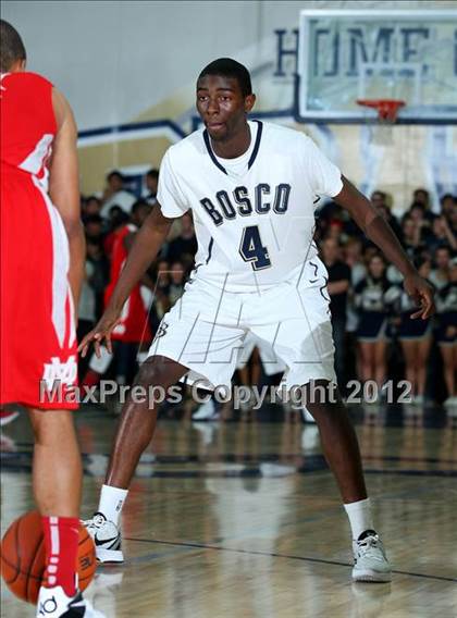 Thumbnail 3 in Mater Dei vs. St. John Bosco photogallery.