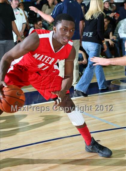 Thumbnail 2 in Mater Dei vs. St. John Bosco photogallery.
